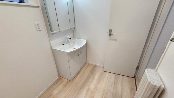 【独立洗面台】