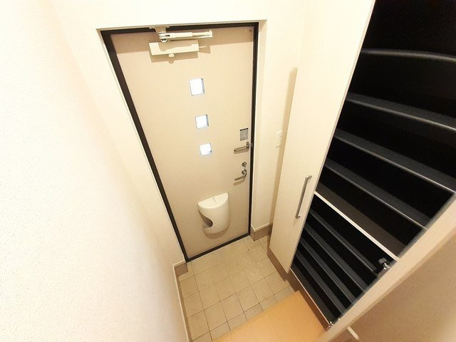 イル　レジーナ　Ⅱの玄関