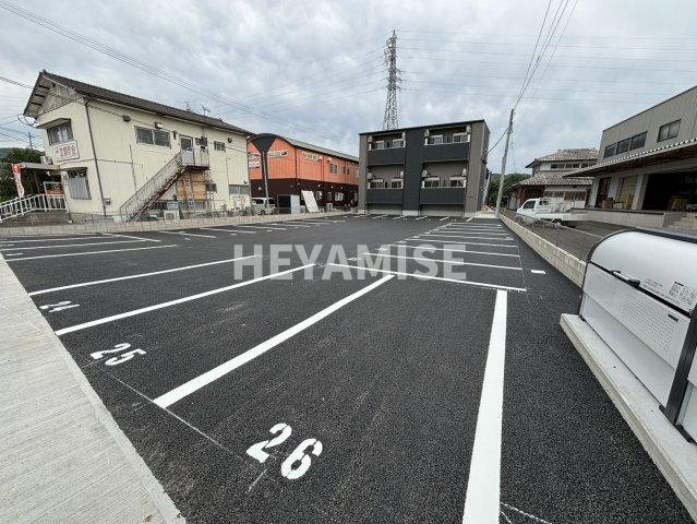 ミライ幸町の駐車場