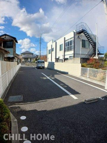 メゾン　アンジュの駐車場|当社、チルホームのHPもご覧ください(^^)/物件情報多数♪