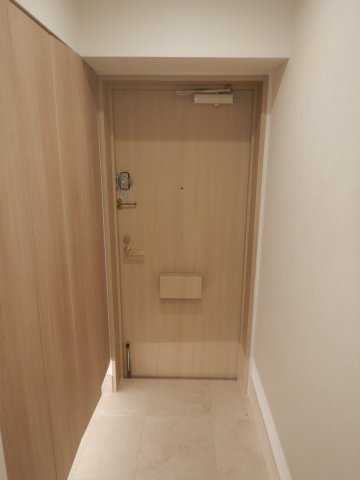 マイキャッスル東長崎の玄関