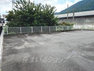 広島市安佐北区可部南１丁目のアパートの駐車場