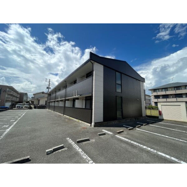 サンシャインの駐車場|車をお持ちの方に嬉しい駐車場付きの物件です