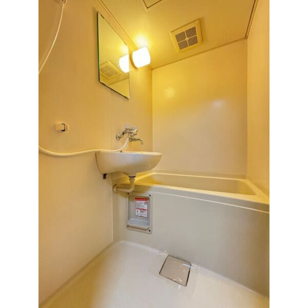 サンシャインの浴室|ゆったり過ごせるお風呂です