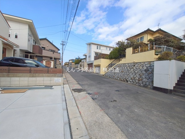 KEIAI GRACEほら貝1期の前面道路含む現地写真