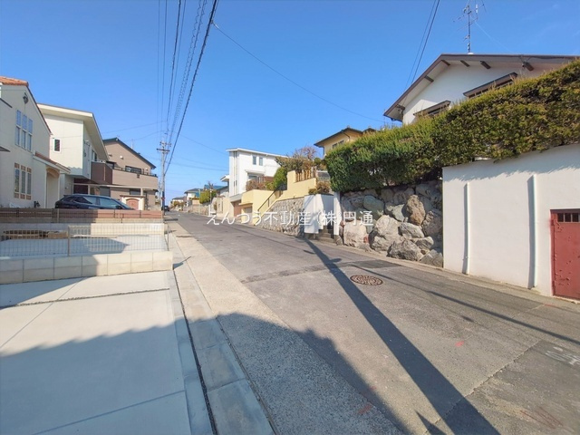 KEIAI GRACEほら貝1期の前面道路含む現地写真