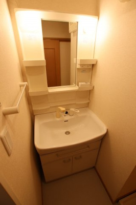 【独立洗面台】 | イノセントコートB棟