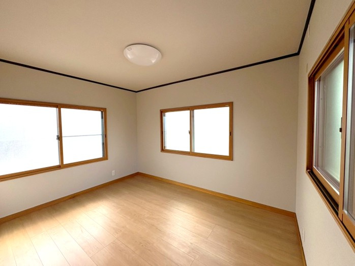 神前リノベーション戸建のその他|２階洋室。