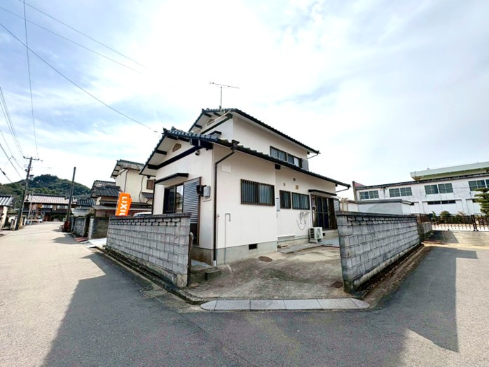 神前リノベーション戸建の玄関|LIXILリシェント玄関ドア　電子キー採用