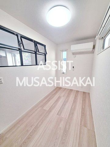 D-comodo関前の内装