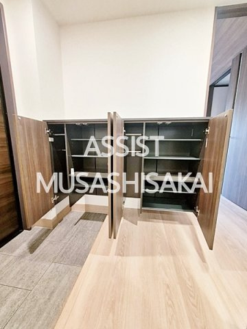 D-comodo関前の玄関