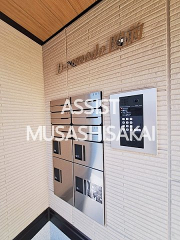 D-comodo関前のセキュリティ