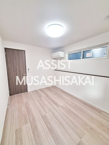 D-comodo関前の洋室