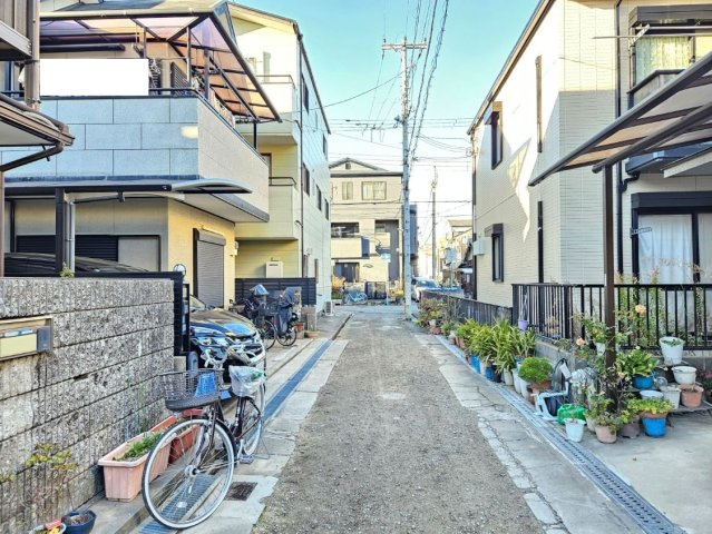 【前面道路含む現地写真】の画像