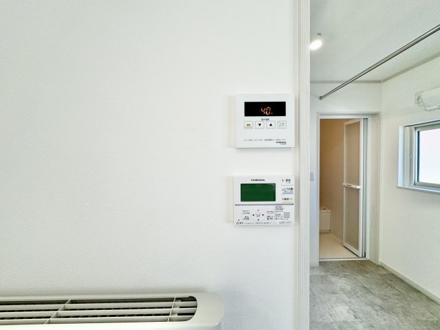 【売主物件】美原5丁目で叶う、水回りもピカピカのリフォーム住宅◎のその他|リモコン関係は、キッチン横に！