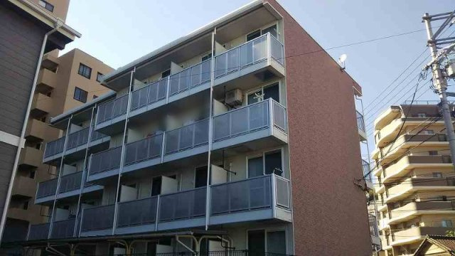 レオパレスユウの外観|外観は落ち着いています