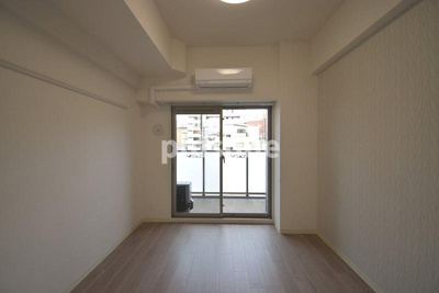 【居間・リビング】 | プレサンス新大阪ジェイズ | ☆★鍵交換代・抗菌消毒代は弊社負担★☆