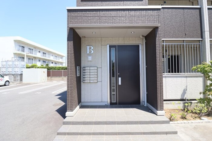ラ・ドルチェヴィータ　Ｂのエントランス|エントランスはオートロック付です