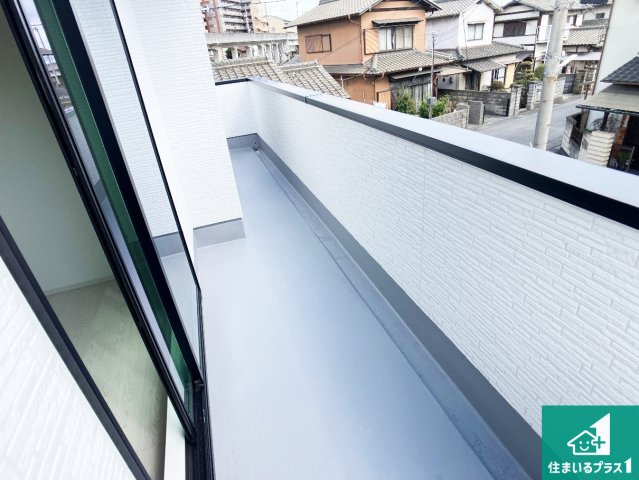姫路市飾磨区英賀　第2期　新築一戸建てのバルコニー|ワイドバルコニーは洗濯物を干すスペースが広いのでご家族が多くても安心！