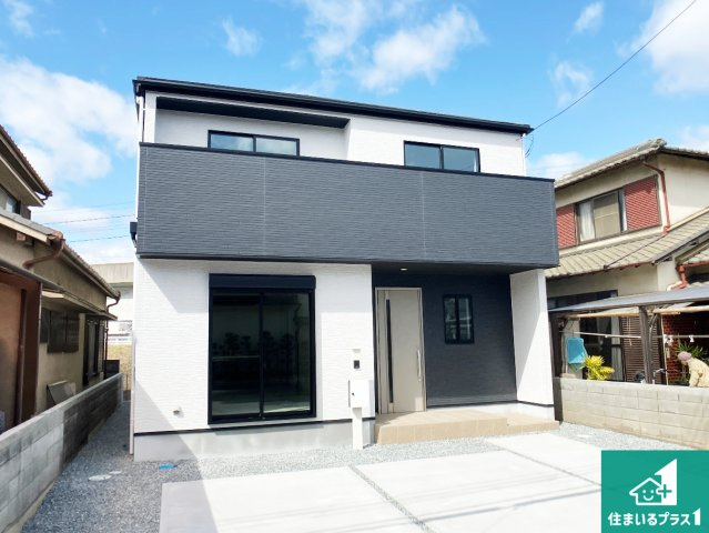 姫路市飾磨区英賀　第2期　新築一戸建ての外観|安心の10年保証！外観を美しく保ち、雨水で汚れを落とします！気になることがありましたら、お気軽にお問い合わせください！