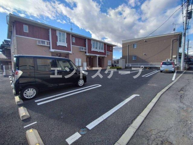 コンフォート県央・Ⅱの駐車場|高崎、前橋のお部屋探しはエンドスケープまで！お客様の理想お聞かせ下さい♪