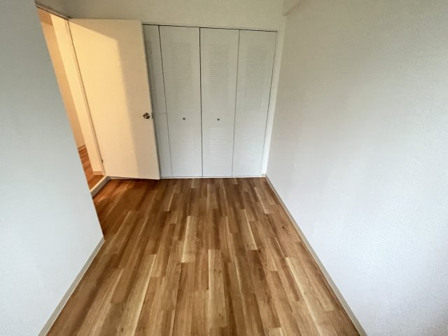 ジュネスの寝室