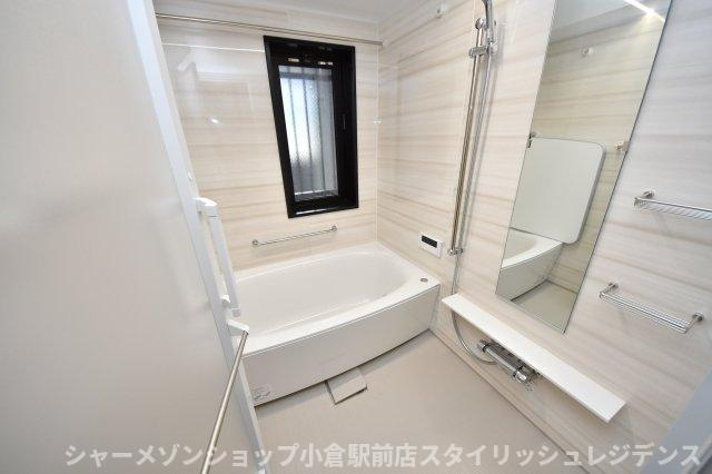 ライブスクエア小倉駅オーシャンテラス508号の浴室
