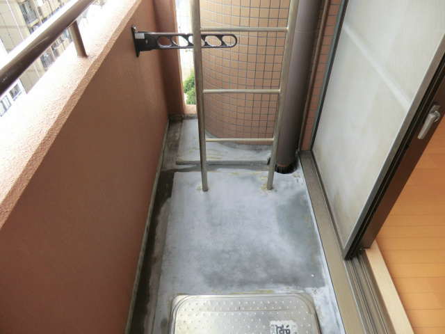 エステムコート神戸元町通のバルコニー