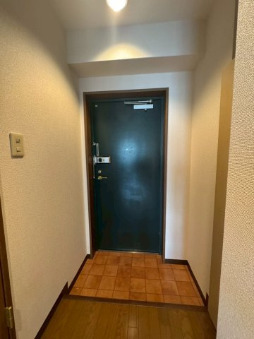フロール須磨の玄関|シンプルで使いやすい玄関です