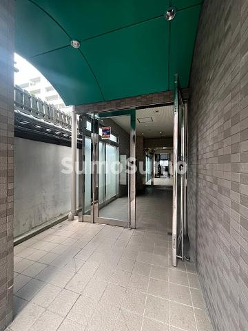 エステムコート大阪城南のエントランス