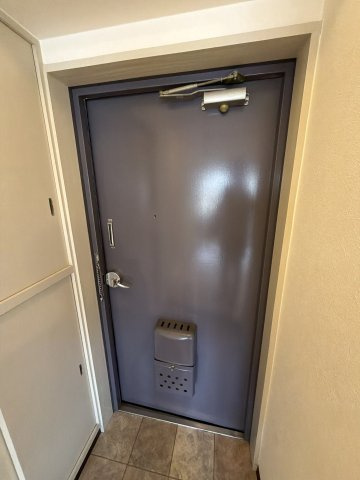 ドムール板宿の玄関
