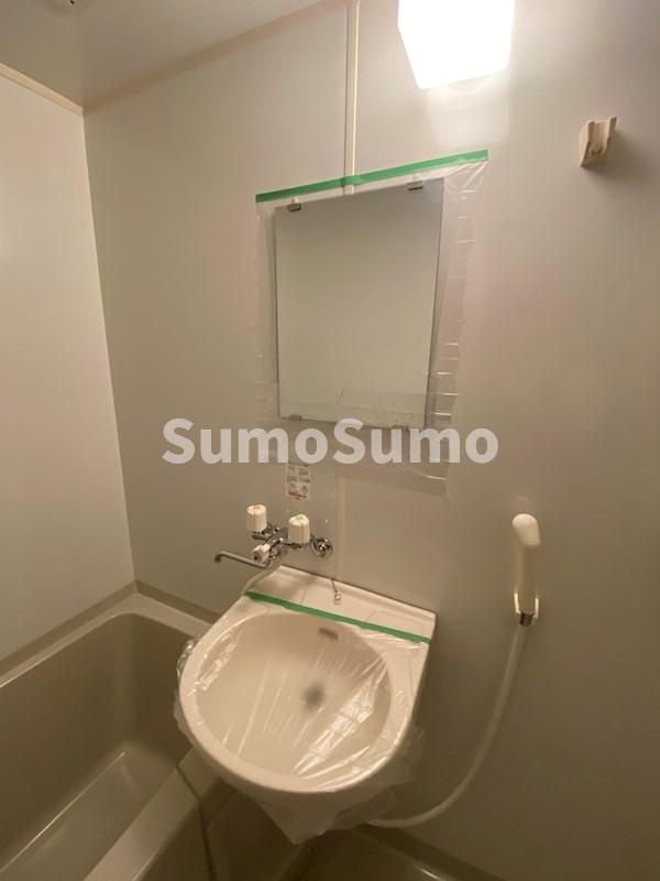 プランドール湊川の洗面所|コンパクトで使いやすい洗面所