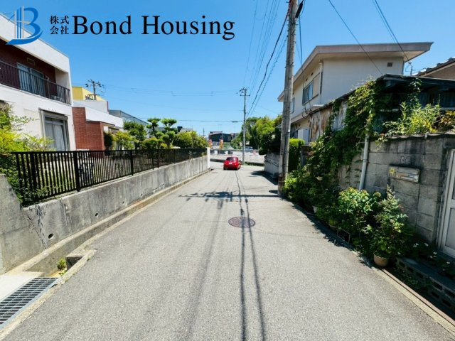「南西角地」「2台駐車可」伊川谷町有瀬 限定1棟の前面道路含む現地写真