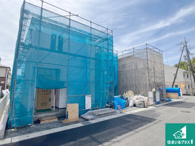 揖保郡太子町立岡　新築一戸建ての外観|周辺は落ち着いた街並みの住宅地！子育てがしやすい住環境です！まだ未完成ですが、現地でしかわからない事もございます。是非一度ご覧ください。