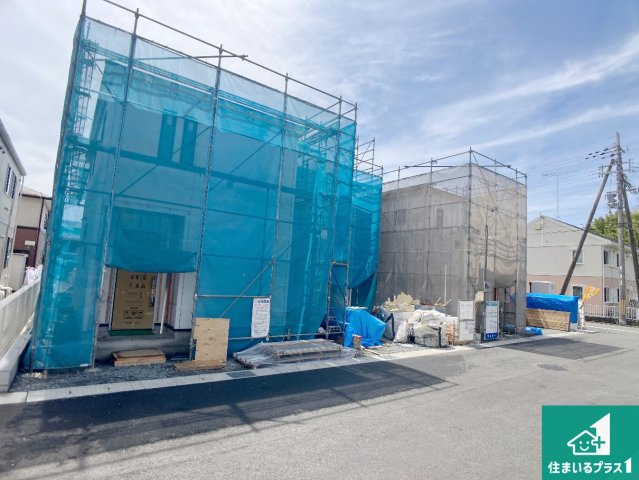 揖保郡太子町立岡　新築一戸建ての外観|周辺は落ち着いた街並みの住宅地！子育てがしやすい住環境です！まだ未完成ですが、現地でしかわからない事もございます。是非一度ご覧ください。