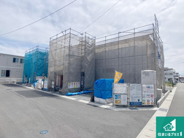 揖保郡太子町立岡　新築一戸建ての外観|周辺は落ち着いた街並みの住宅地！子育てがしやすい住環境です！まだ未完成ですが、現地でしかわからない事もございます。是非一度ご覧ください。