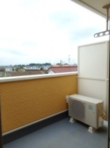 外からの目が気にならないバルコニーで洗濯物が干せます