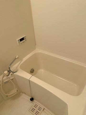 ゆったり過ごせるお風呂です