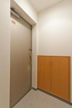 ドゥメゾン戸田の玄関