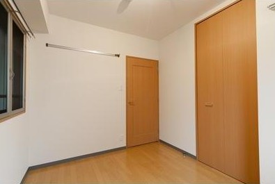 ドゥメゾン戸田の洋室