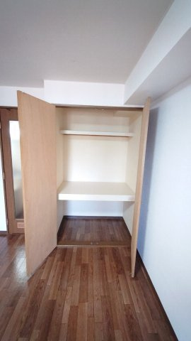 ハイクオリティながえの収納|洋室クローゼット