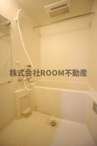 グランディール一万城の浴室|落ち着いた空間のお風呂です