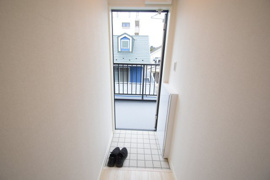 シンプルで使いやすい玄関です