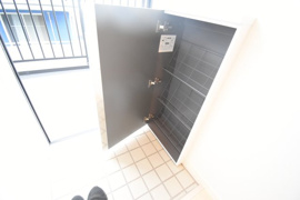 明るい玄関です