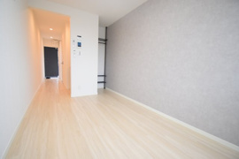 明るい色調の室内です