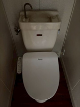 ゆったりとした空間のトイレです