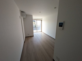 コンパクトで使いやすい洋室です