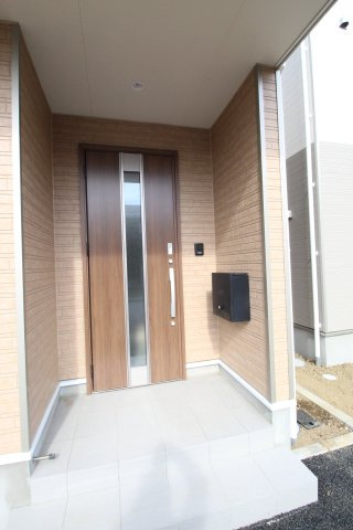 結城市結城　第43（Ⅱ期）2号棟の玄関