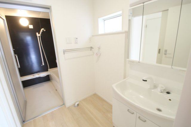 結城市結城　第43（Ⅱ期）1号棟の独立洗面台