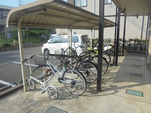 屋根付き駐輪場